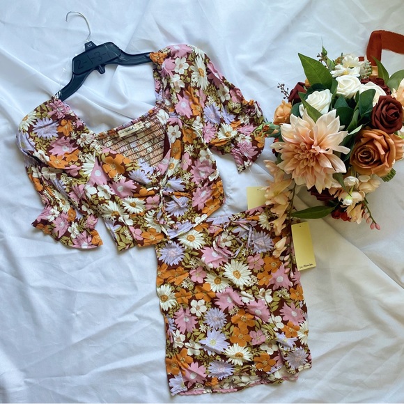 🌸2 Piece Floral Puff Sleeve Set🌸 - Picture 5 of 5